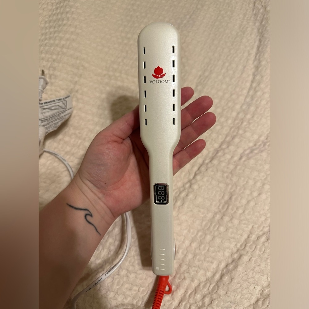 Voloom Hair Volumizing Iron